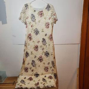 Ronni Nicole lace lined floral patterened dress Size 12